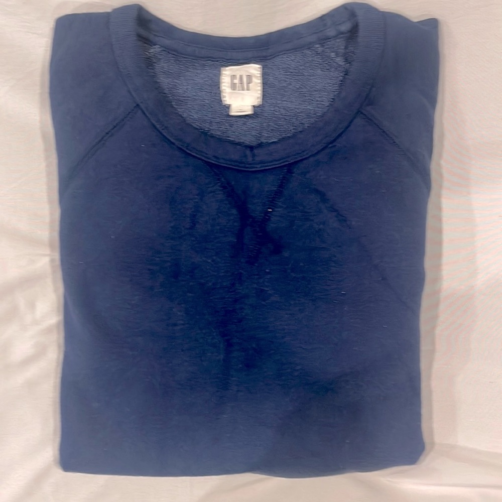 Men’s Gap sweater